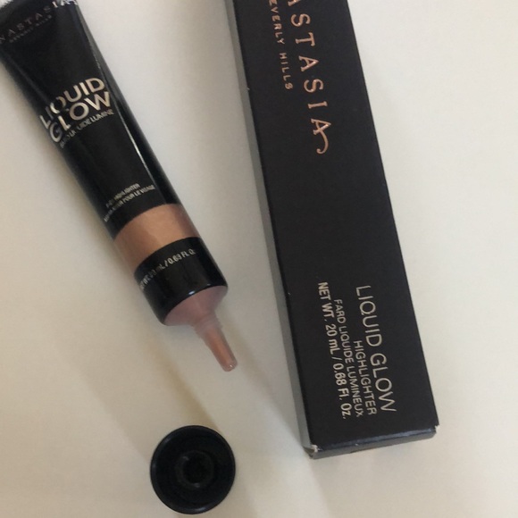 Anastasia, Beverly Hills liquid glow highlighter in bronzed - Picture 4 of 4